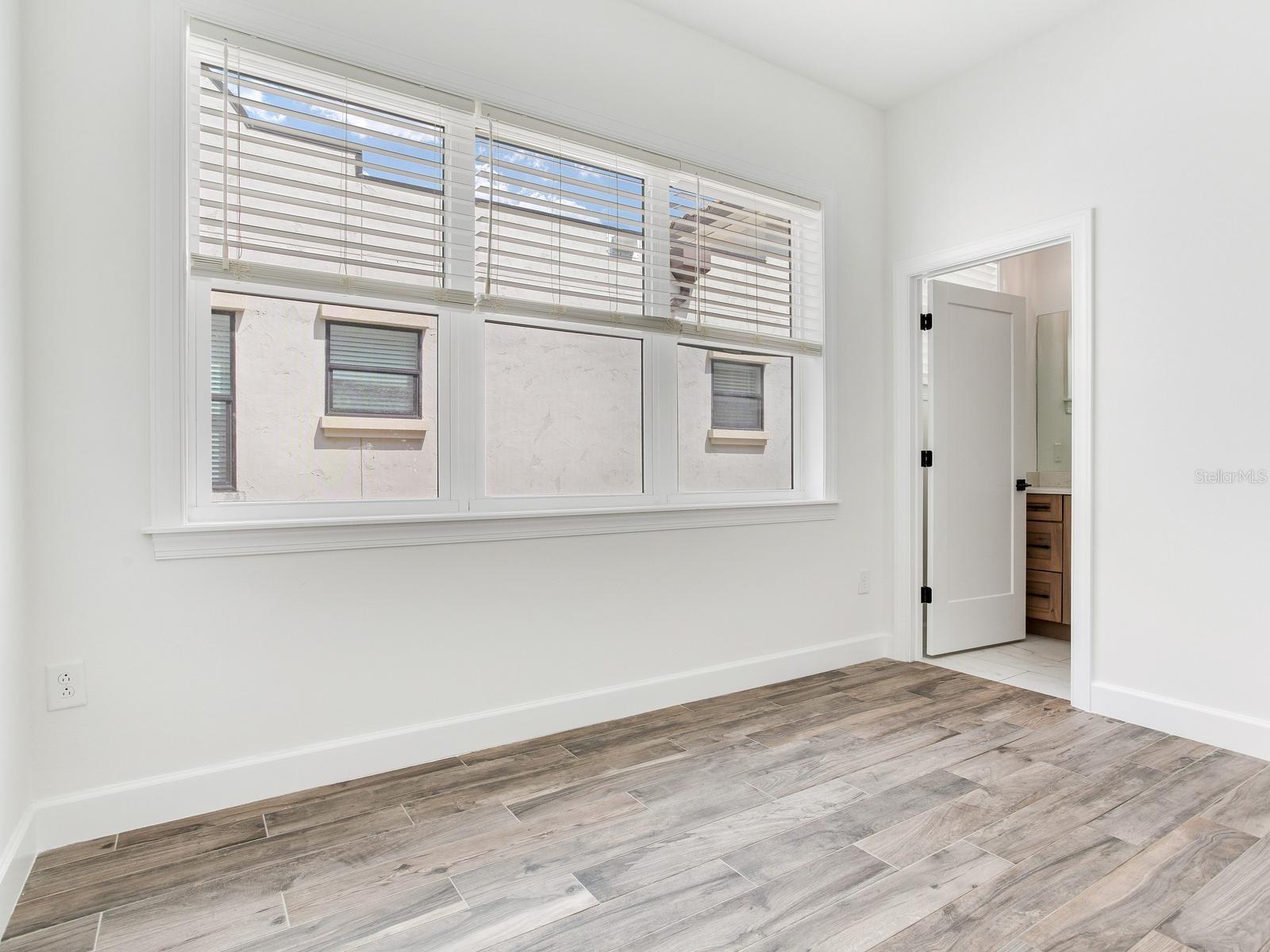 Image 33 of 45 For 4413 Gray Street 2