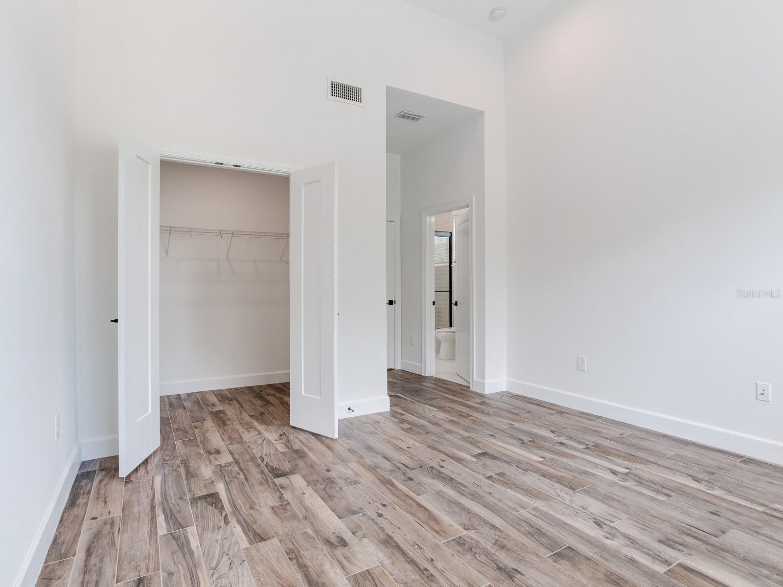 Image 37 of 45 For 4413 Gray Street 2