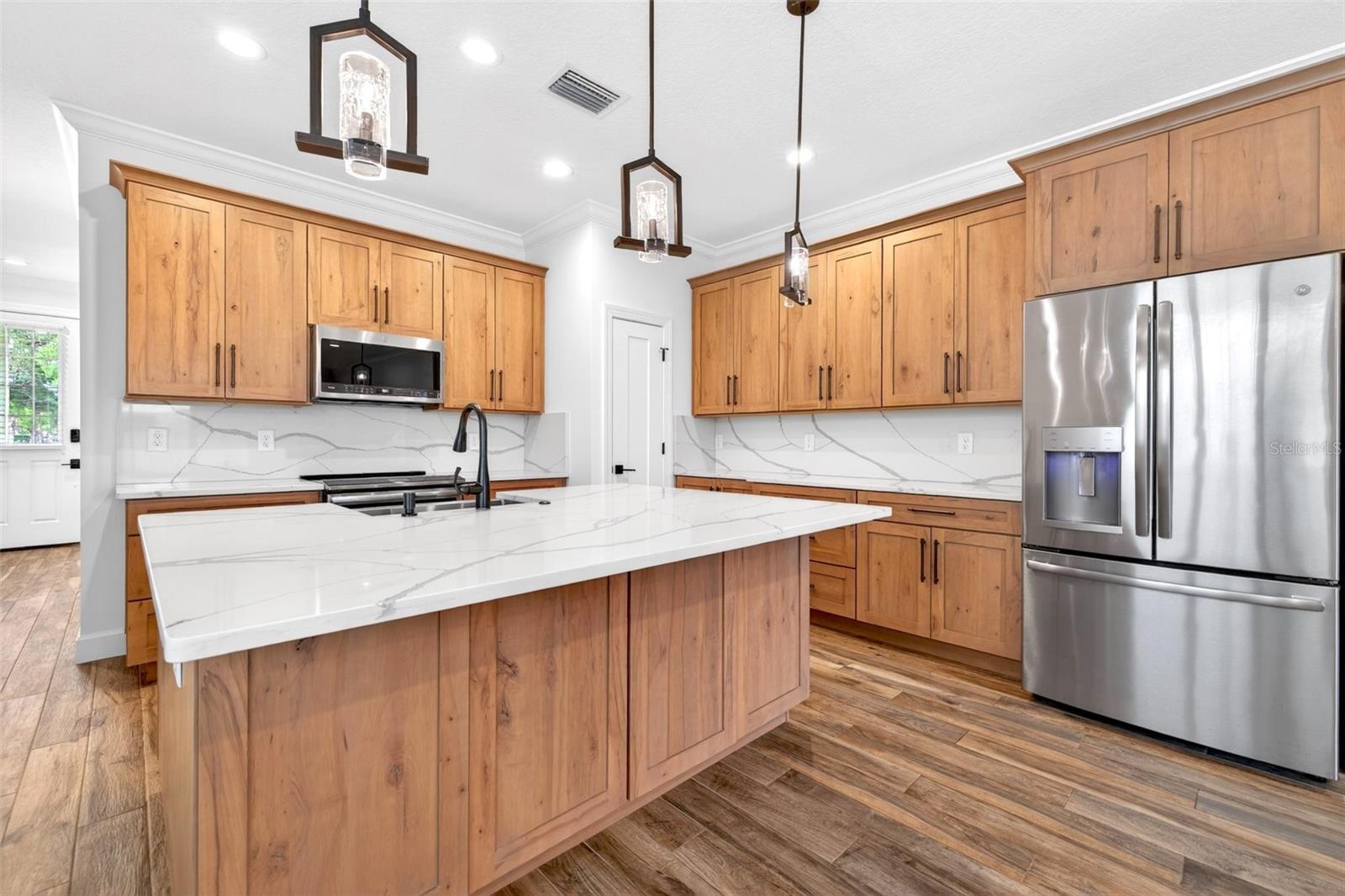 Image 7 of 32 For 4413 Gray Street 2