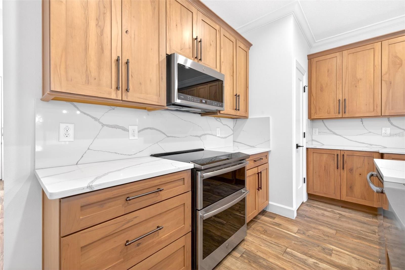 Image 8 of 32 For 4413 Gray Street 2