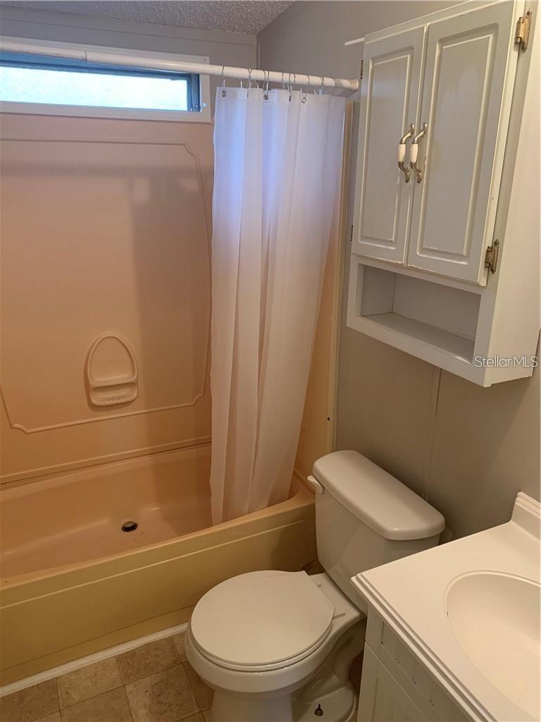 Listing photo id 8 for 8731 Lithia Pinecrest Road