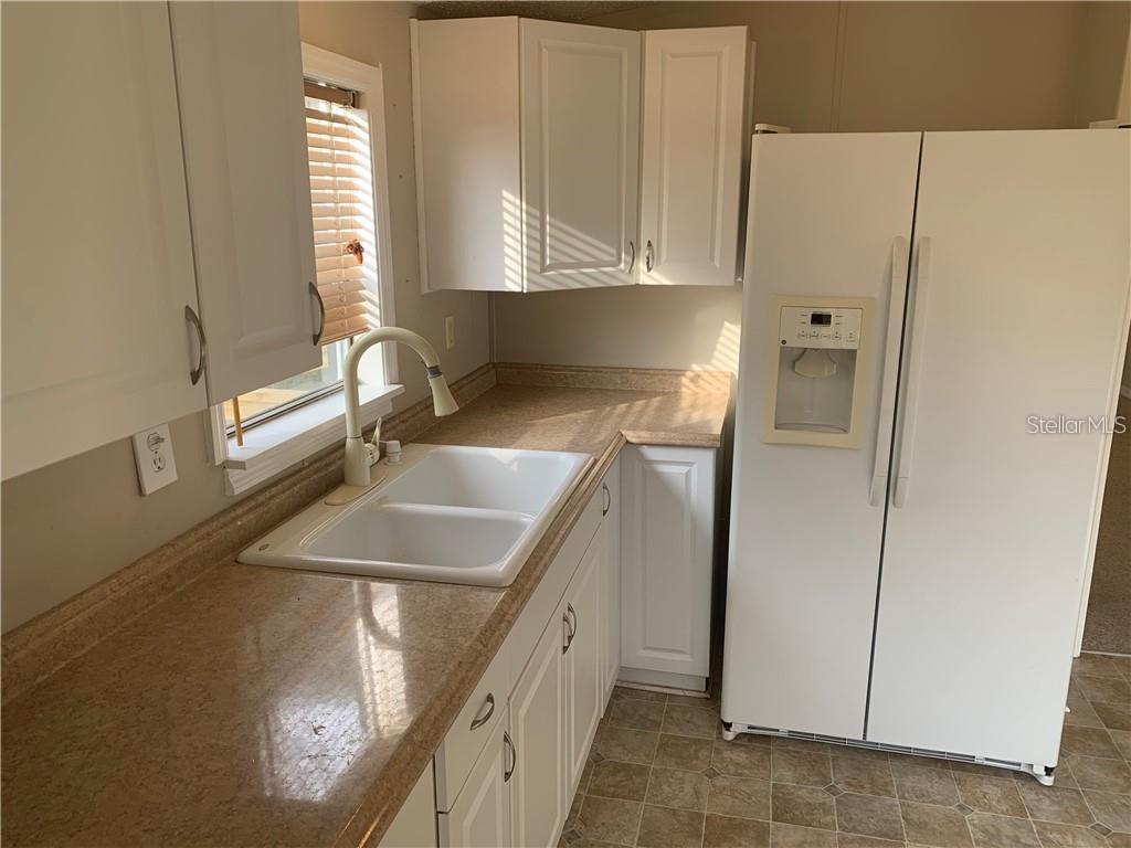 Listing photo id 12 for 8731 Lithia Pinecrest Road