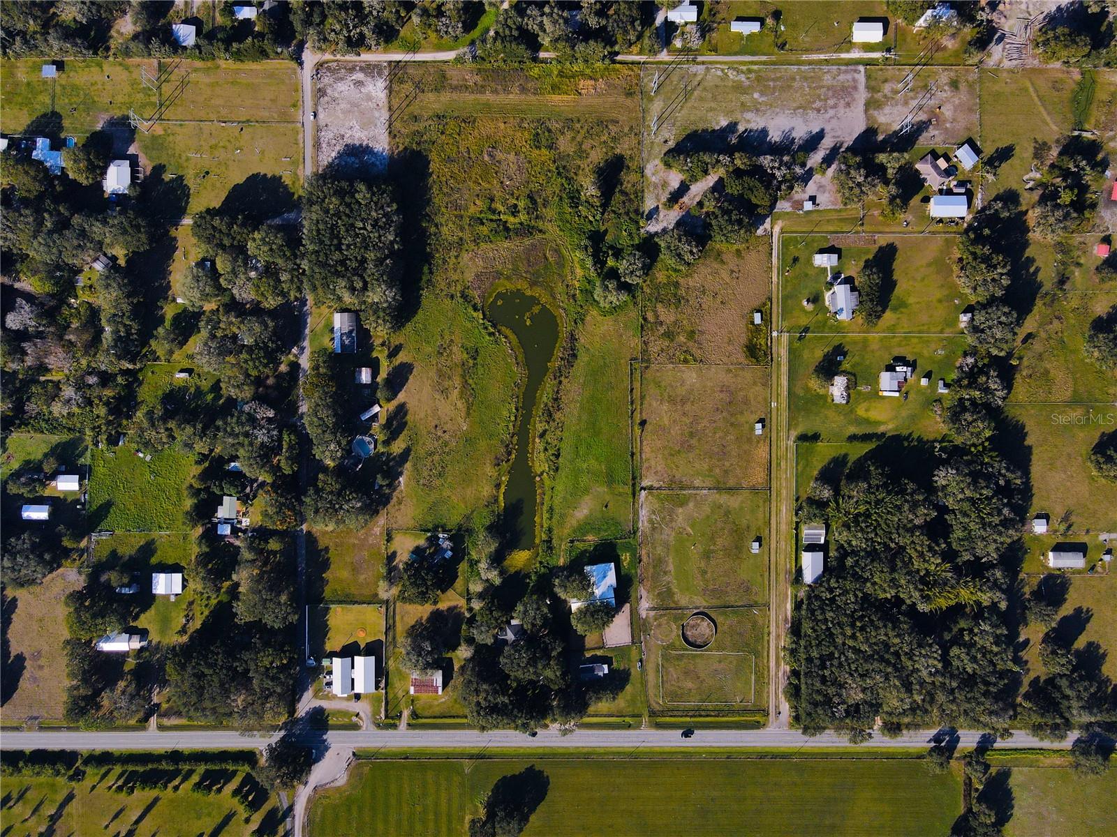 Listing photo id 3 for 8731 Lithia Pinecrest Road