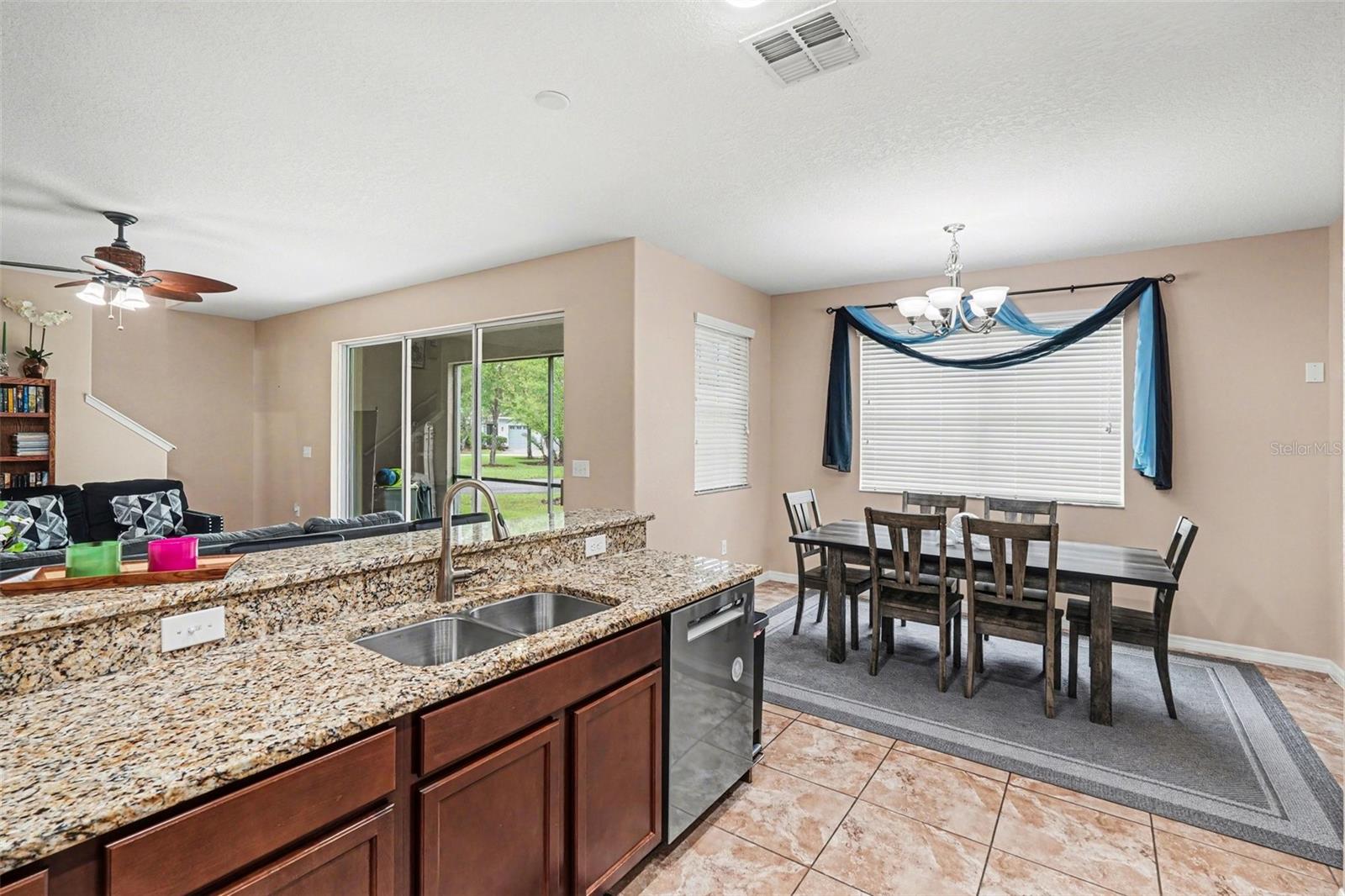 Listing photo id 10 for 20542 Grand Vista Lane