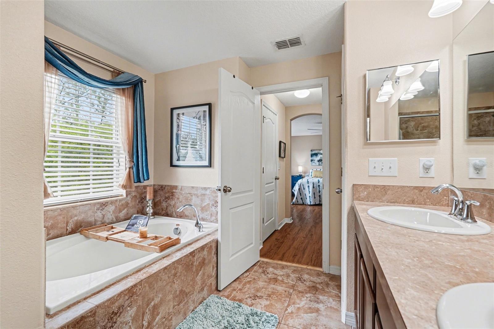 Listing photo id 24 for 20542 Grand Vista Lane