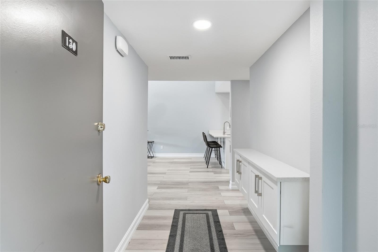 Image 13 of 36 For 130 Woodlake Wynde  130