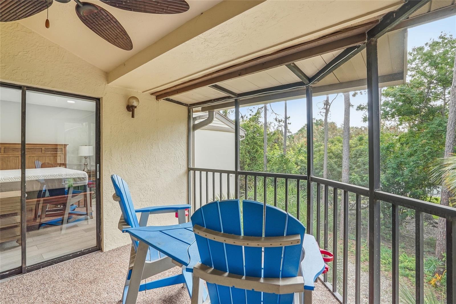 Image 19 of 36 For 130 Woodlake Wynde  130