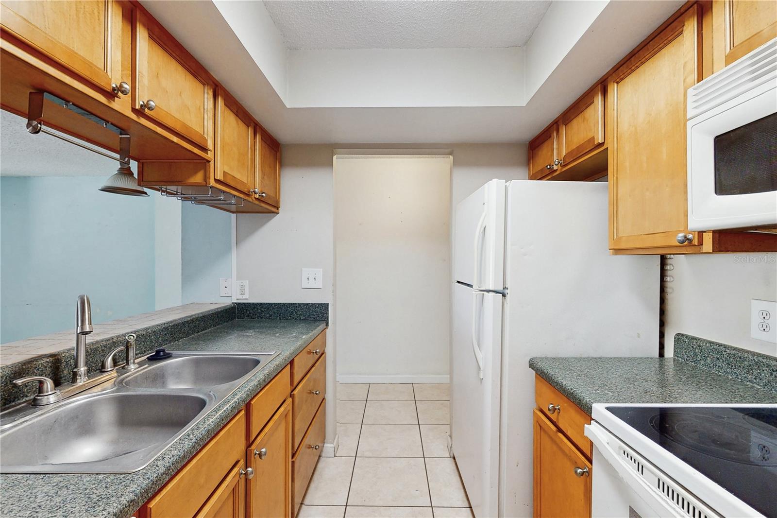 Image 11 of 24 For 117 Mercury Avenue 117