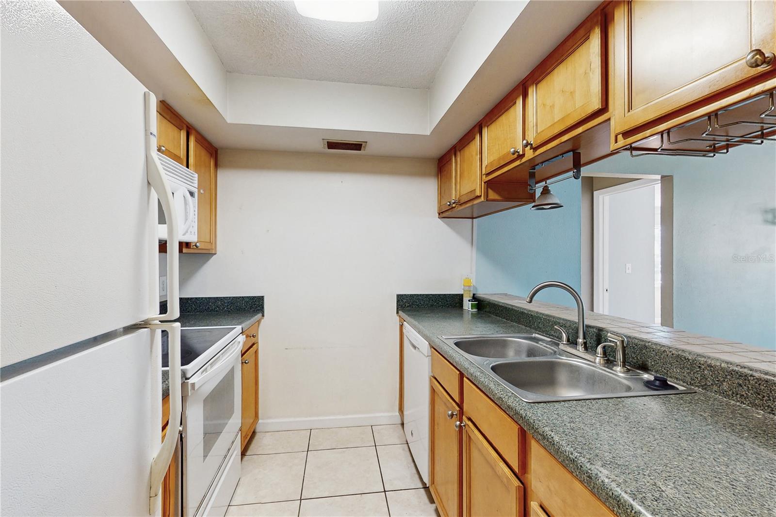 Image 12 of 24 For 117 Mercury Avenue 117