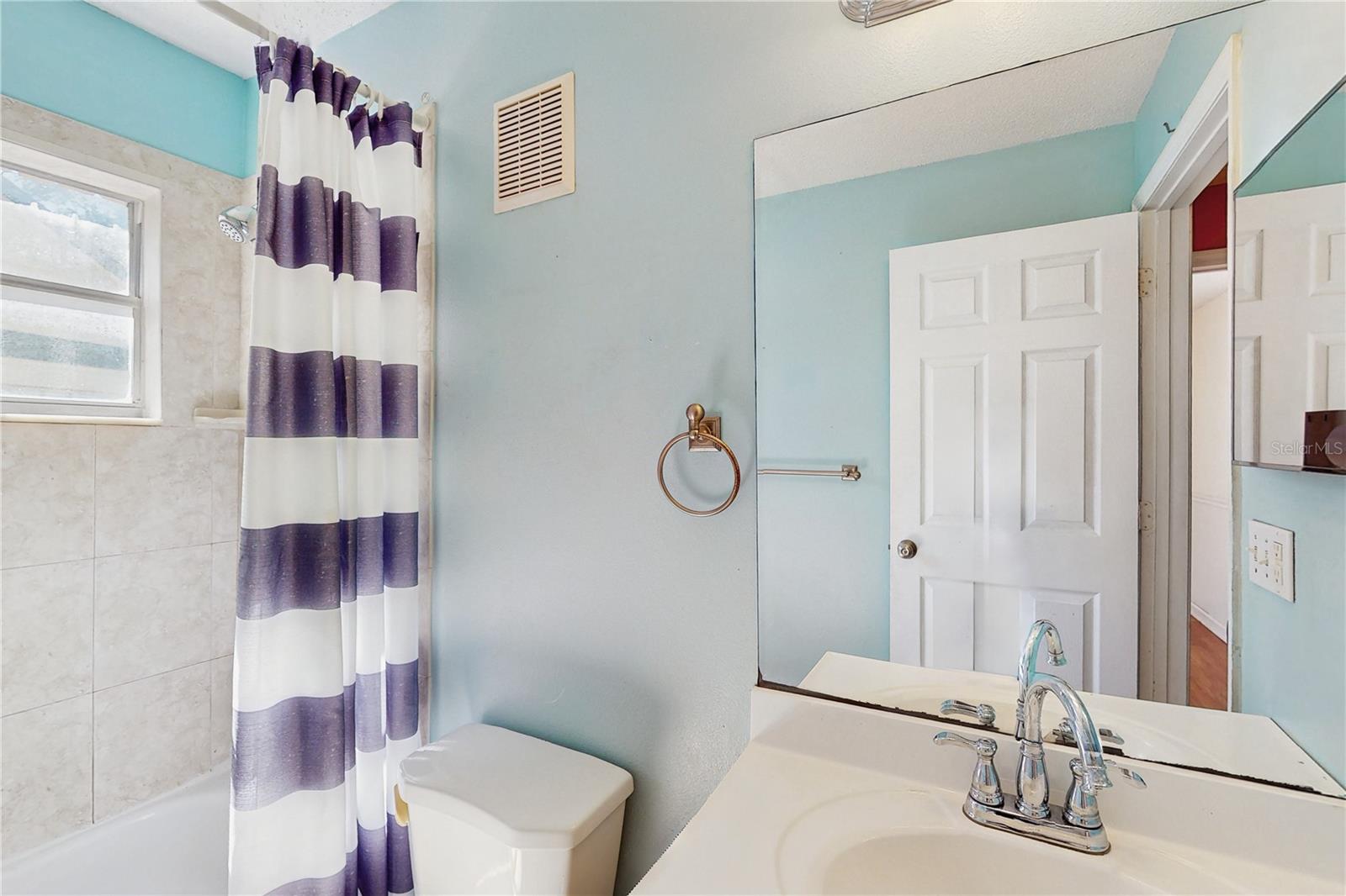 Image 14 of 24 For 117 Mercury Avenue 117