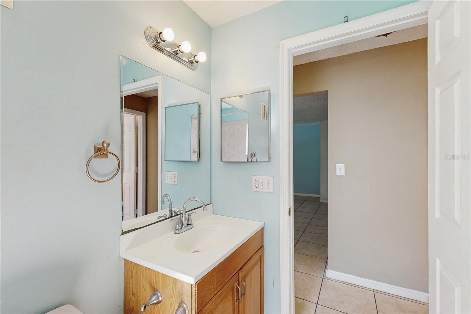 Image 15 of 24 For 117 Mercury Avenue 117