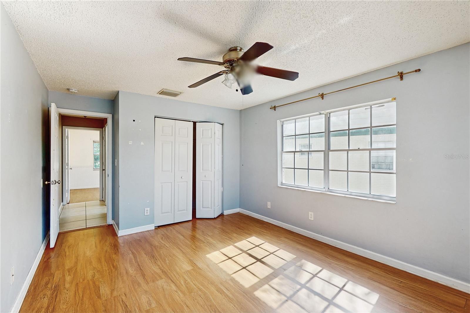 Image 21 of 24 For 117 Mercury Avenue 117