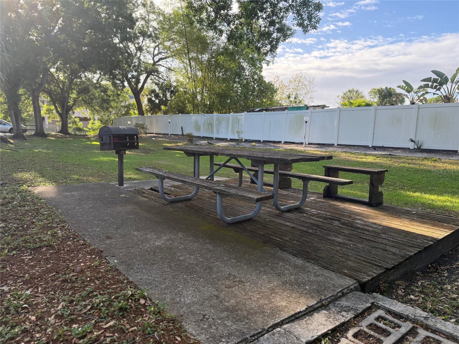 Image 23 of 24 For 117 Mercury Avenue 117