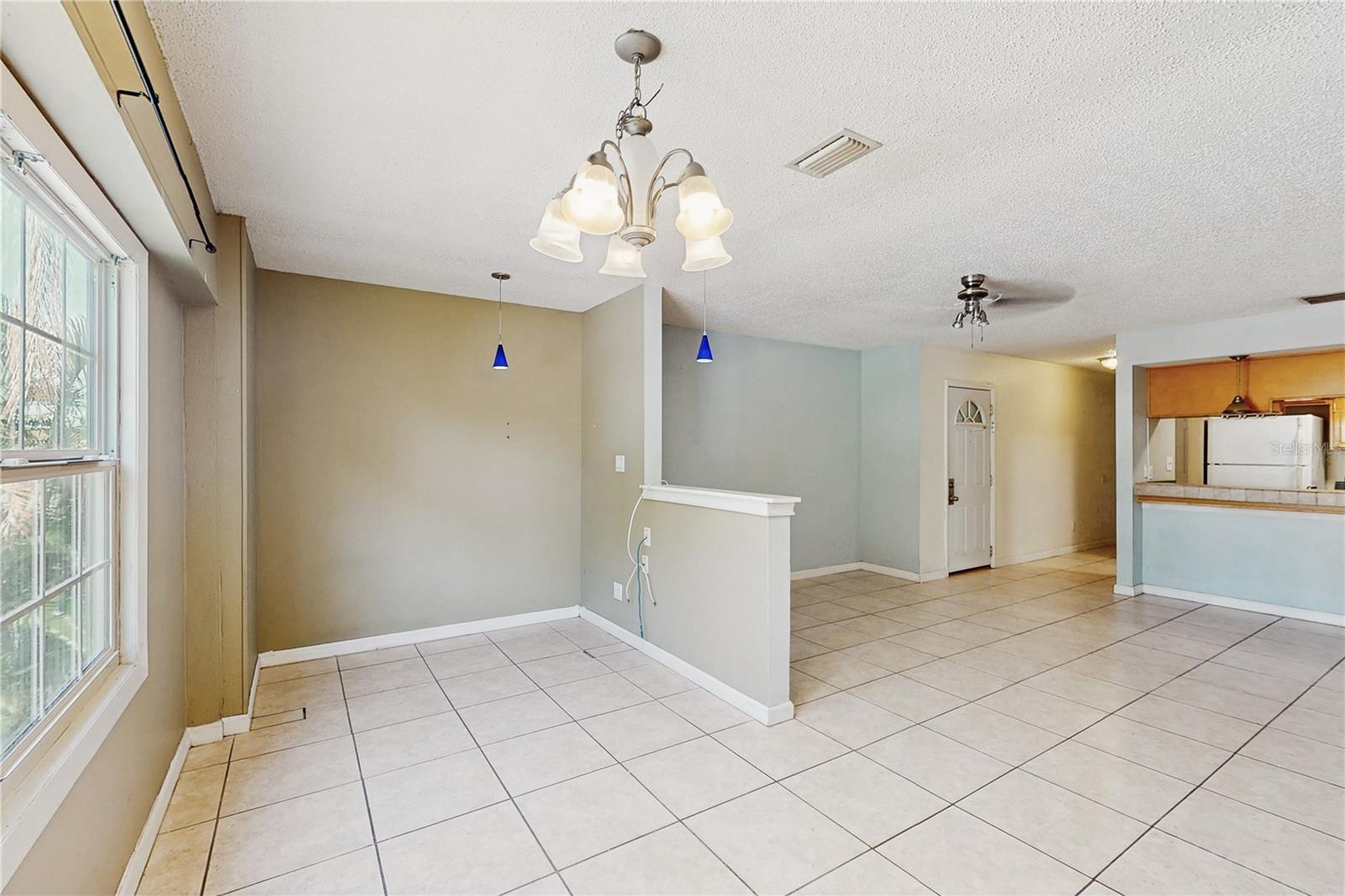 Image 7 of 24 For 117 Mercury Avenue 117