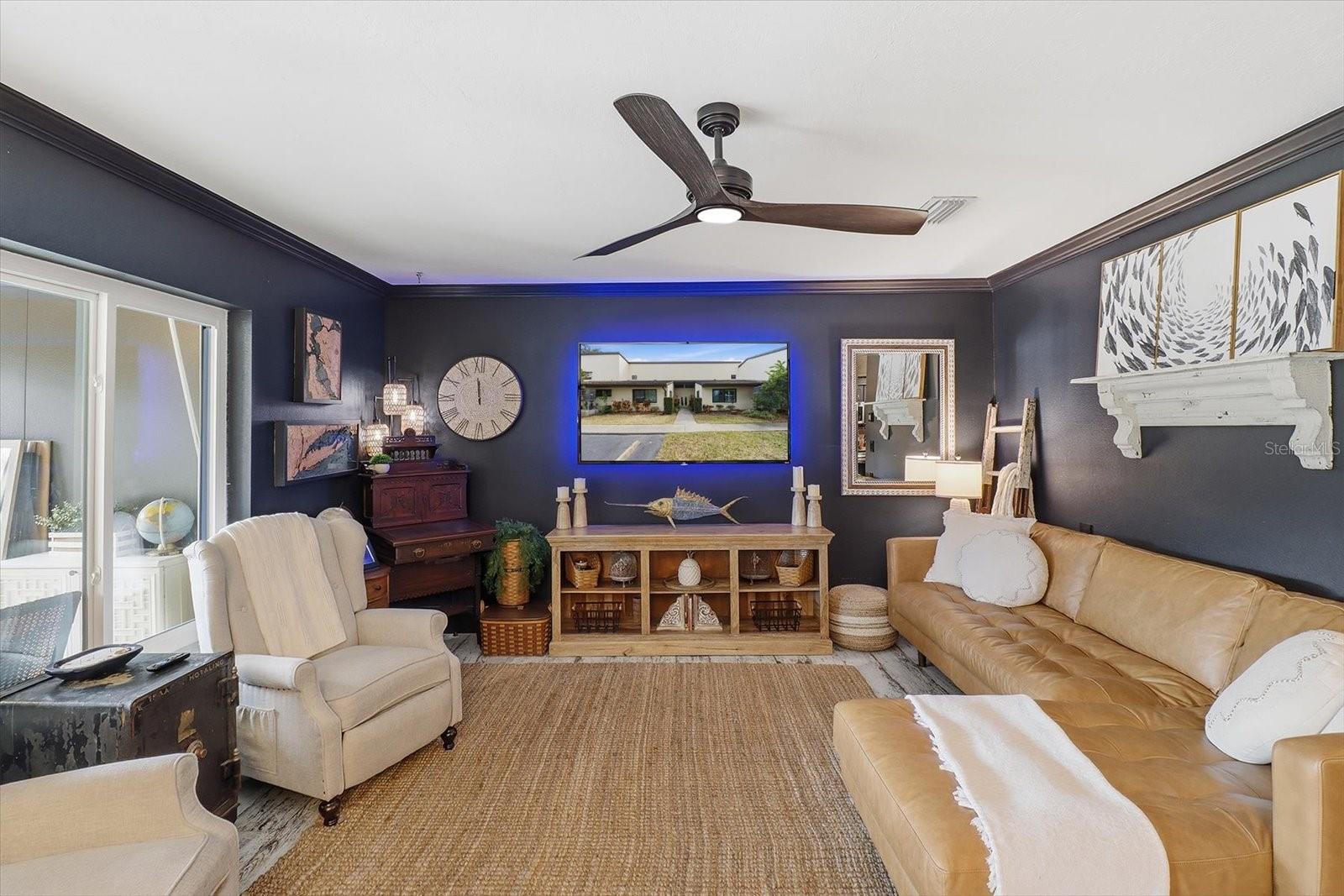 Listing photo id 14 for 1637 Paradise Circle 204