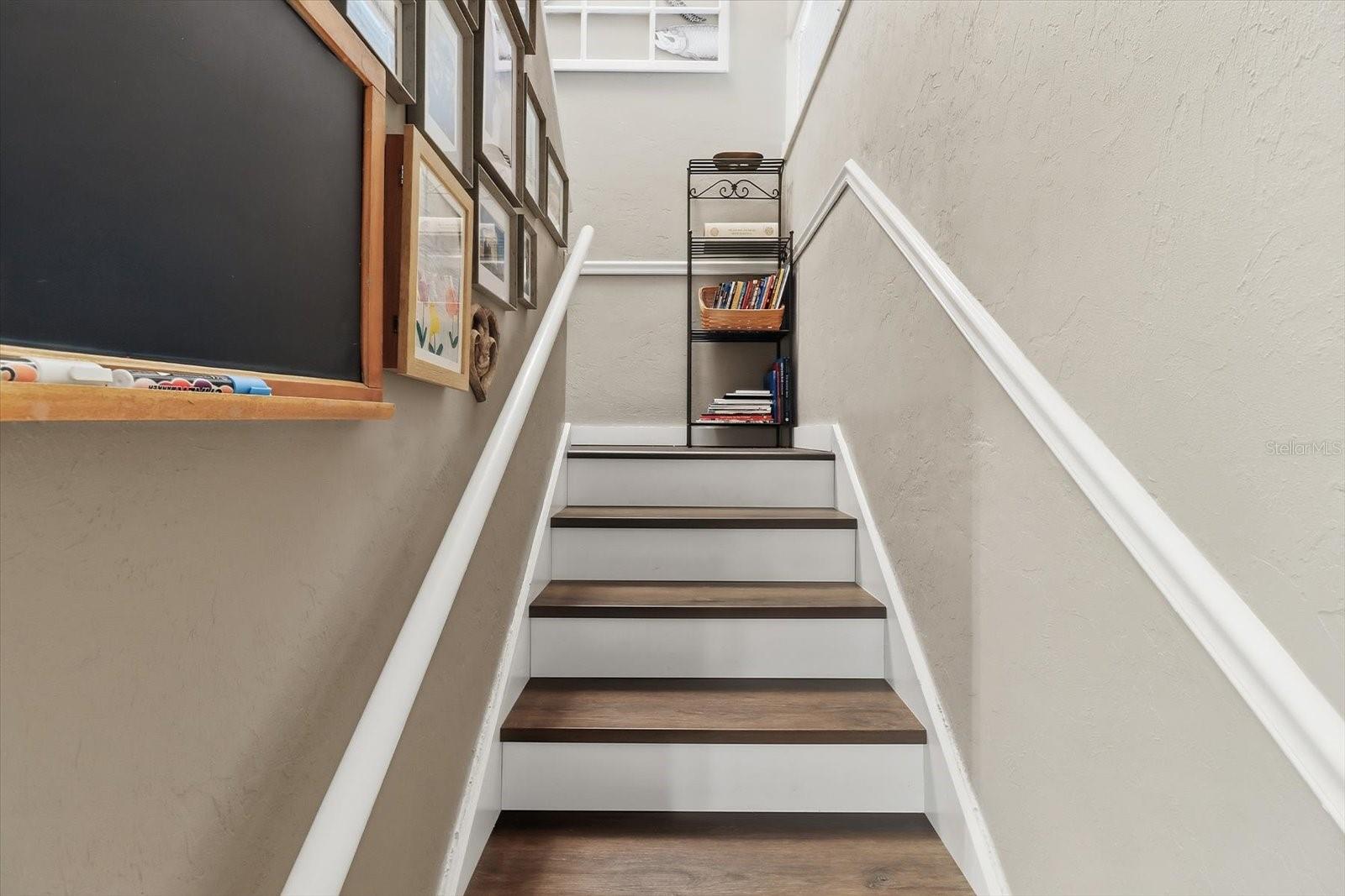 Listing photo id 26 for 1637 Paradise Circle 204