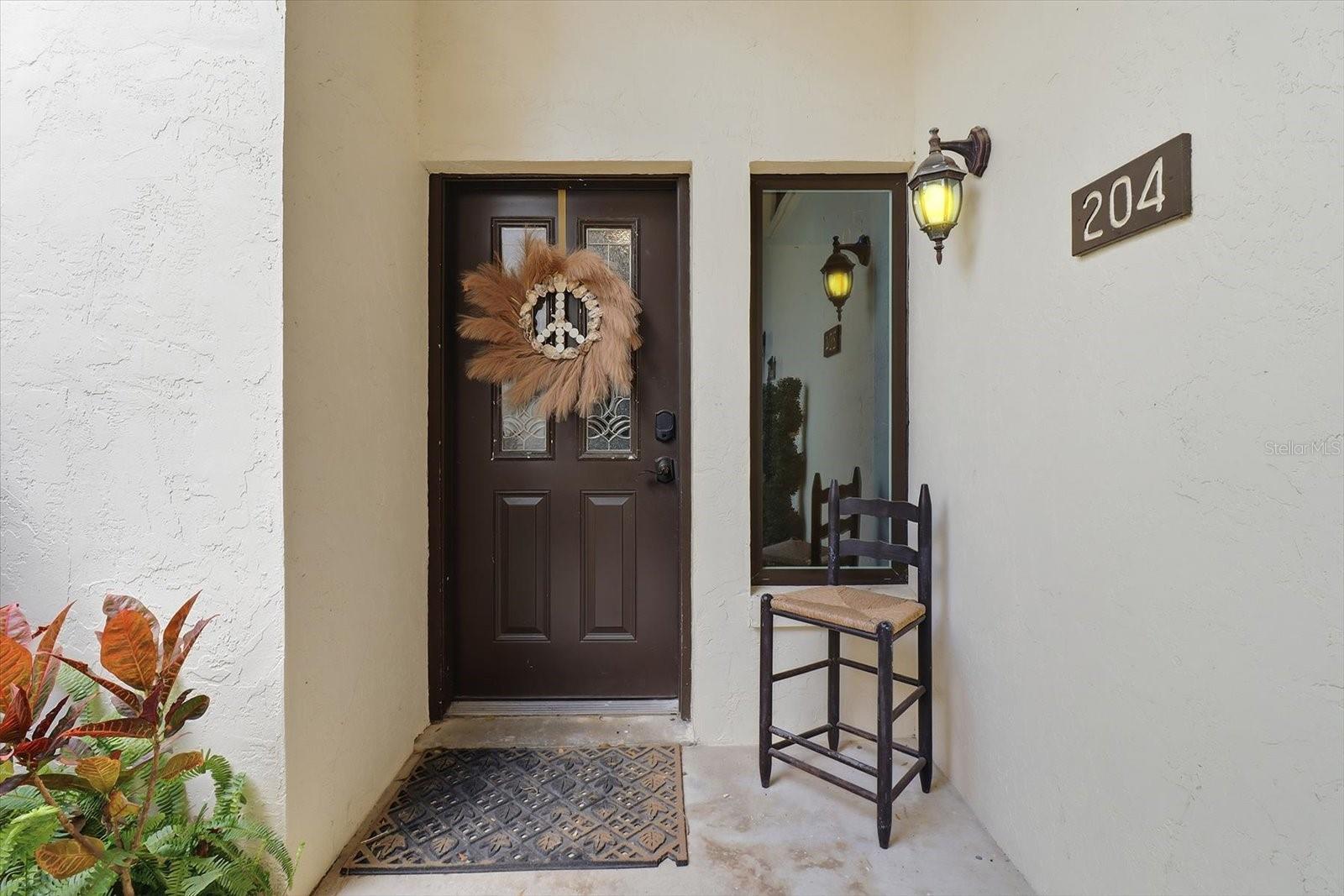 Listing photo id 1 for 1637 Paradise Circle 204