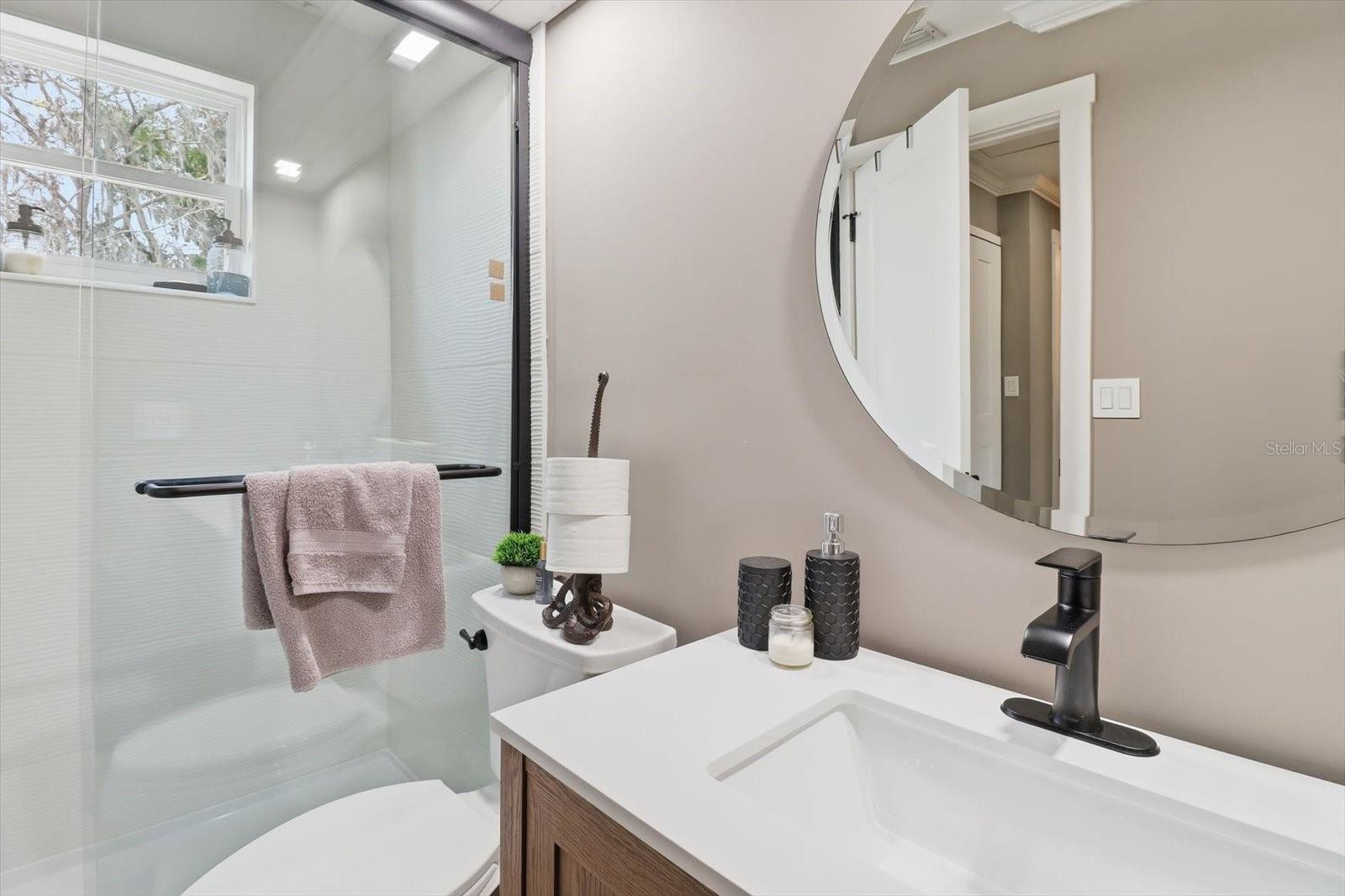 Listing photo id 30 for 1637 Paradise Circle 204