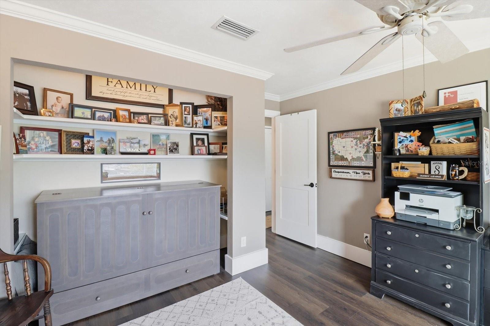 Listing photo id 32 for 1637 Paradise Circle 204