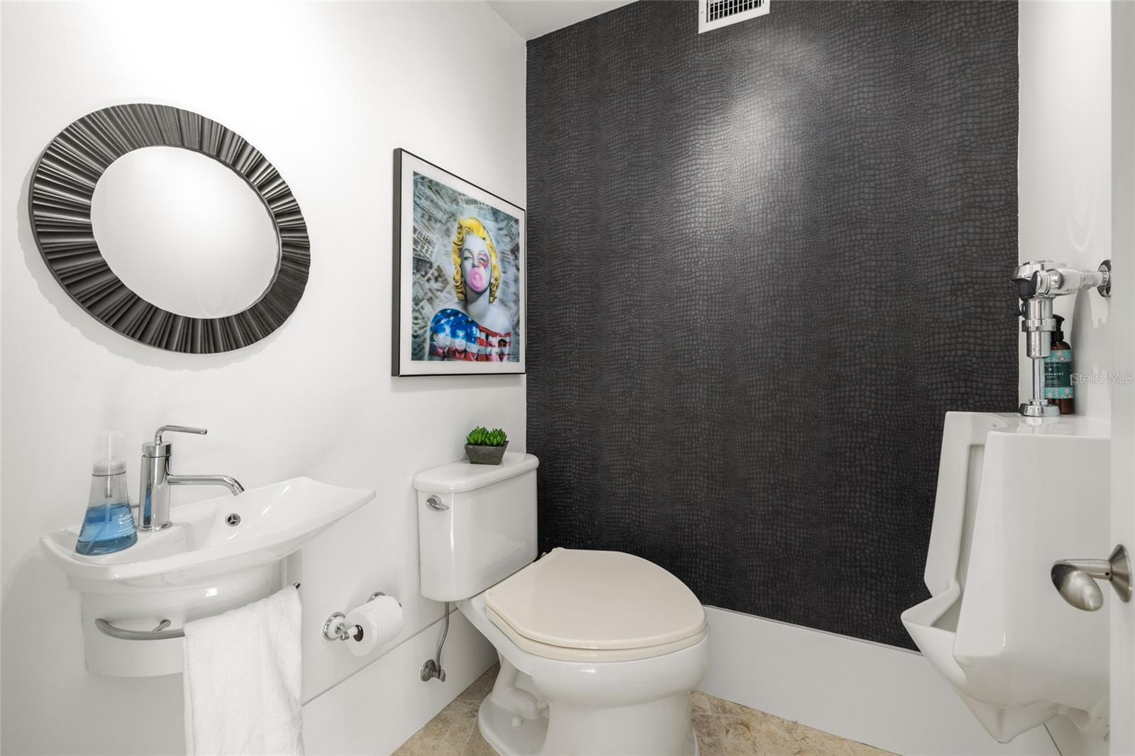 Image 43 of 90 For 360 26th Avenue Se