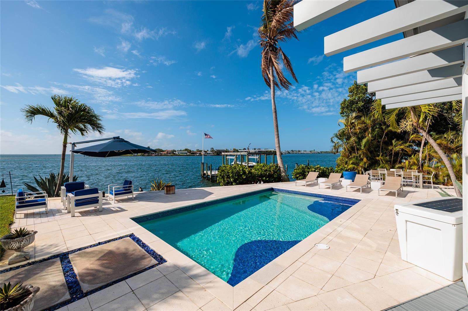 Image 48 of 90 For 360 26th Avenue Se