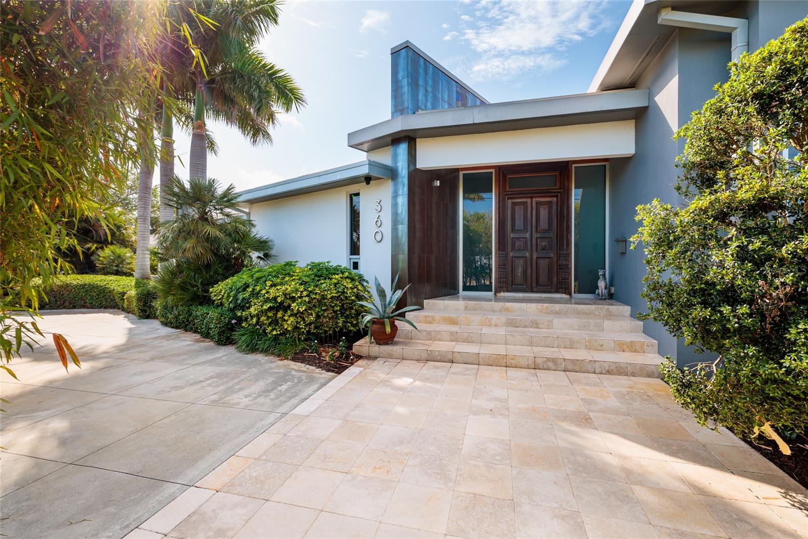 Image 7 of 90 For 360 26th Avenue Se