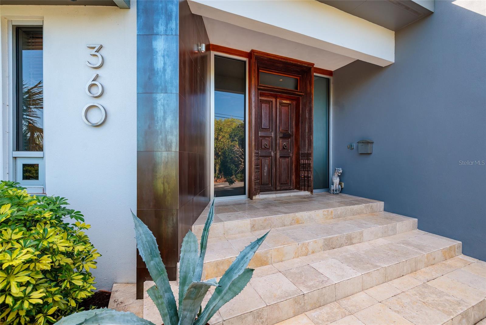 Image 8 of 90 For 360 26th Avenue Se