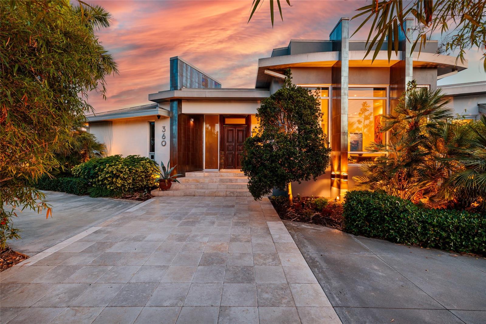 Image 9 of 90 For 360 26th Avenue Se