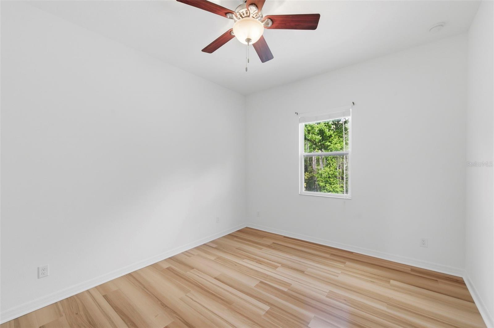 Image 33 of 56 For 4118 Woodacre Lane