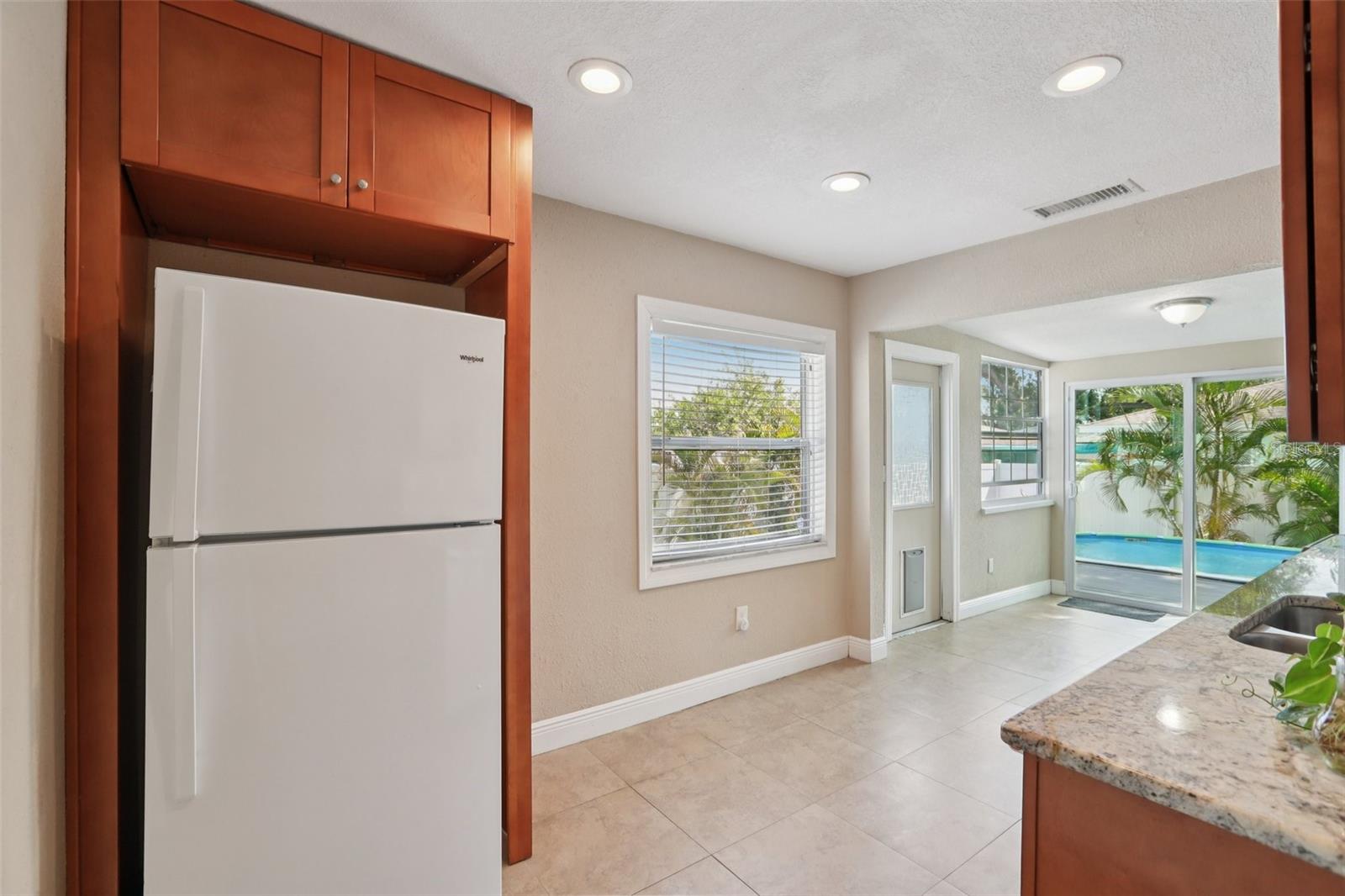 Image 10 of 35 For 2222 51st Street S