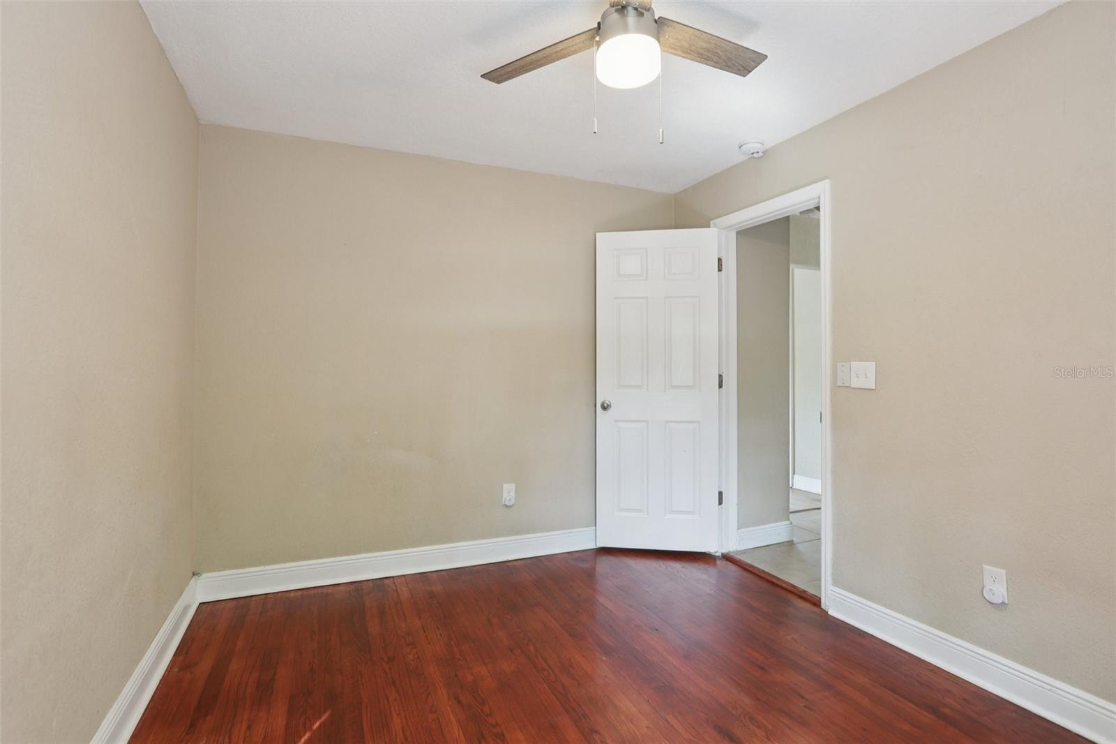 Image 17 of 35 For 2222 51st Street S