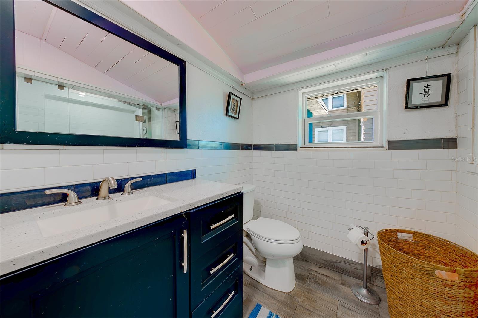 Image 19 of 87 For 636 37th Avenue S