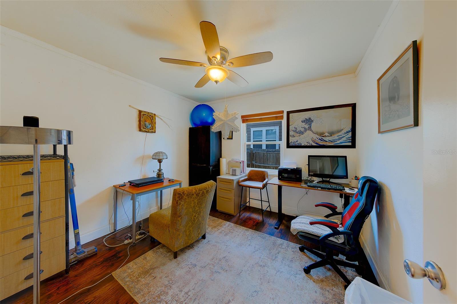 Image 23 of 87 For 636 37th Avenue S