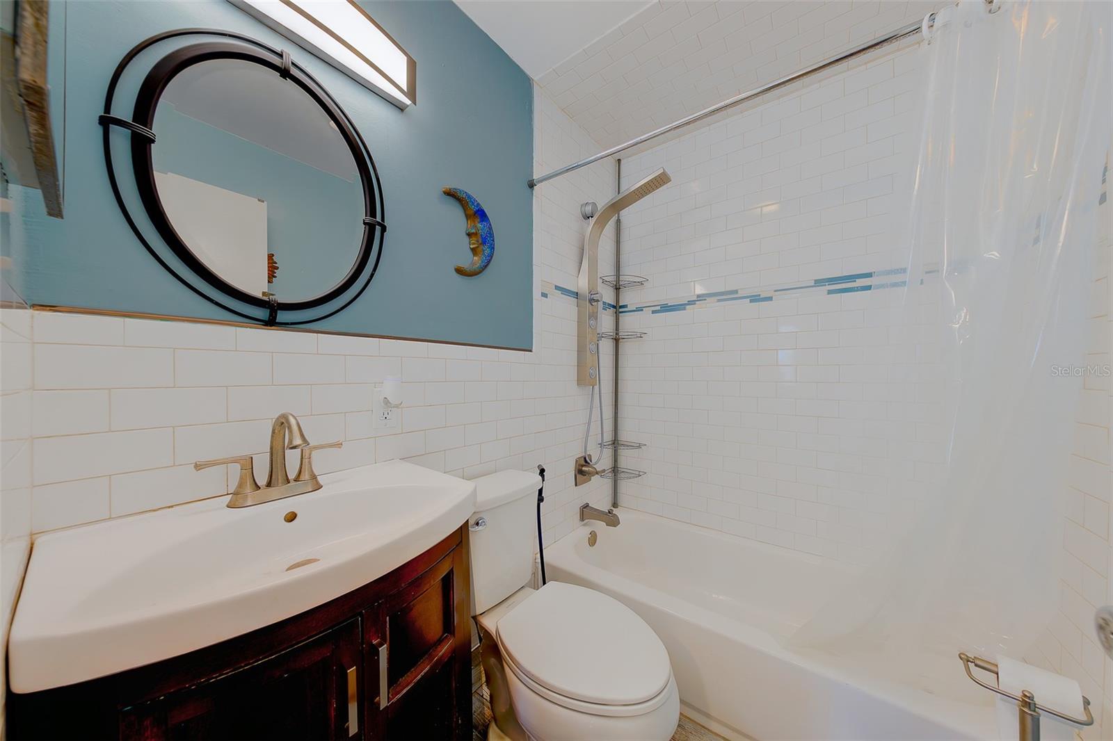 Image 26 of 87 For 636 37th Avenue S