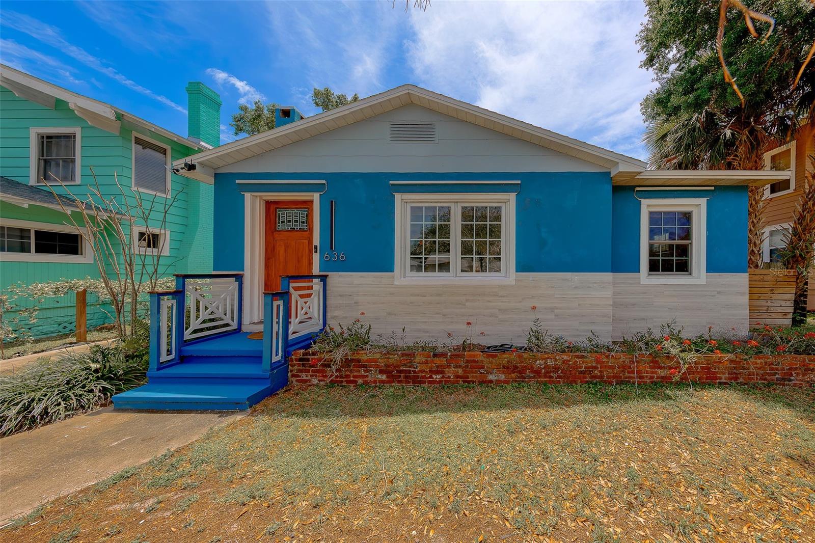 Image 3 of 87 For 636 37th Avenue S