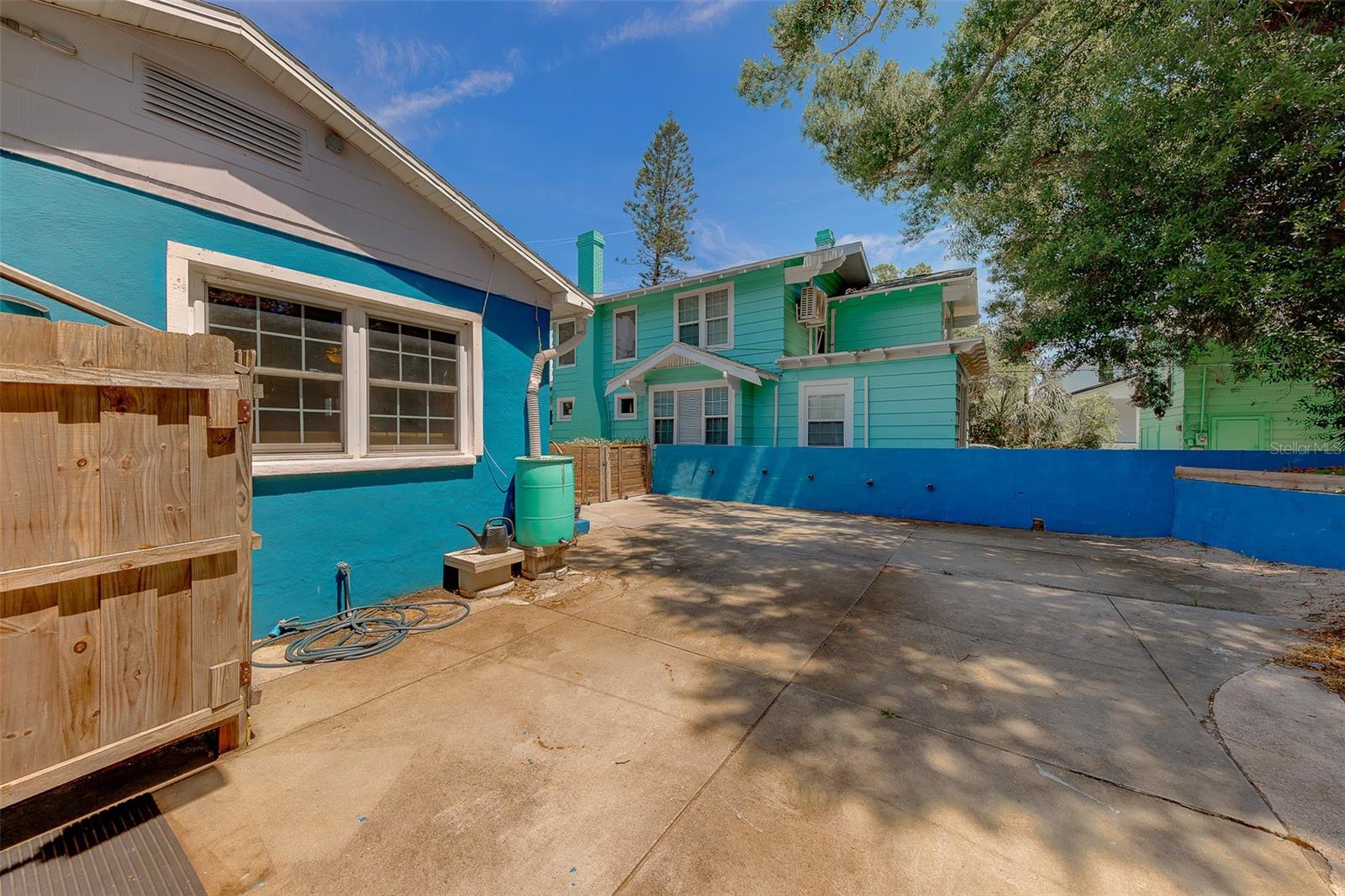 Image 41 of 87 For 636 37th Avenue S