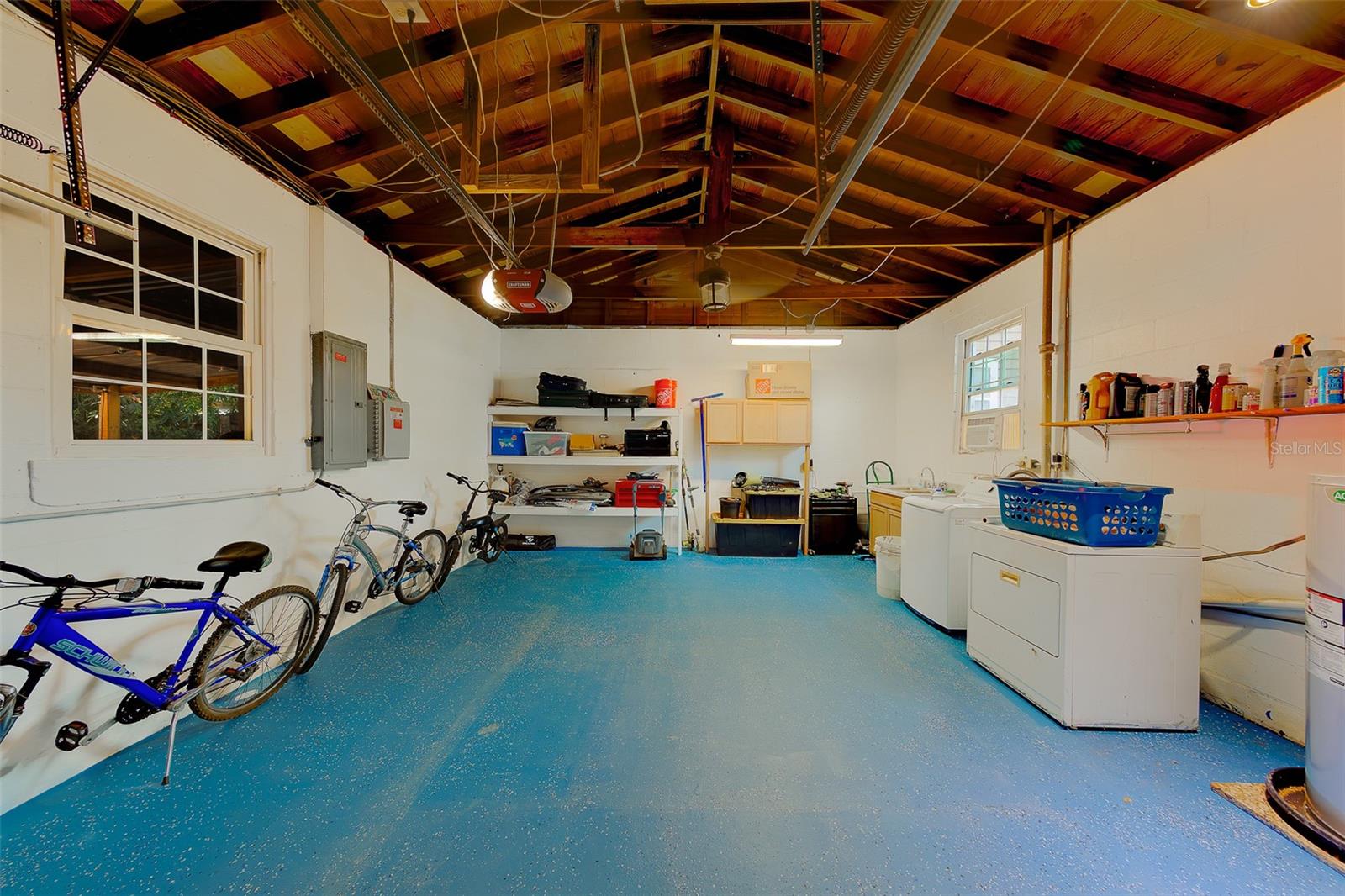 Image 46 of 87 For 636 37th Avenue S