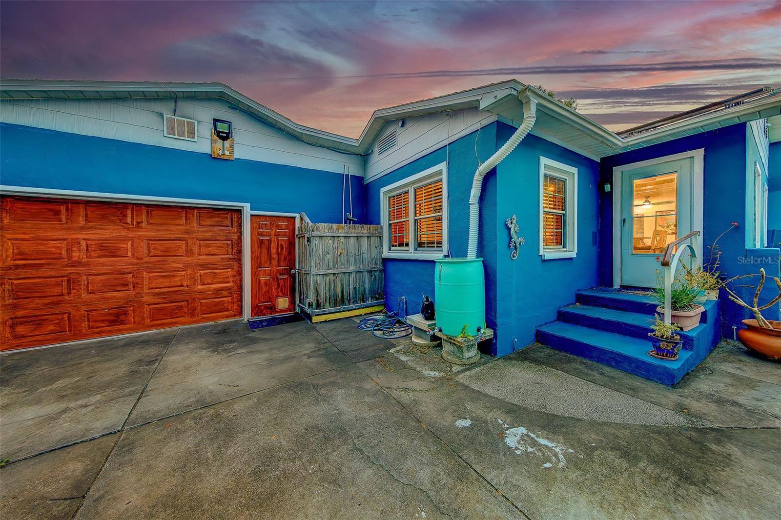 Image 63 of 87 For 636 37th Avenue S