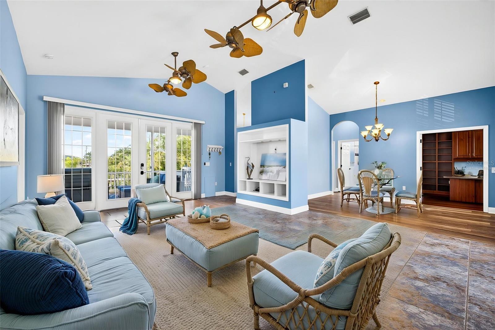 Image 11 of 92 For 821 Blue Heron Boulevard