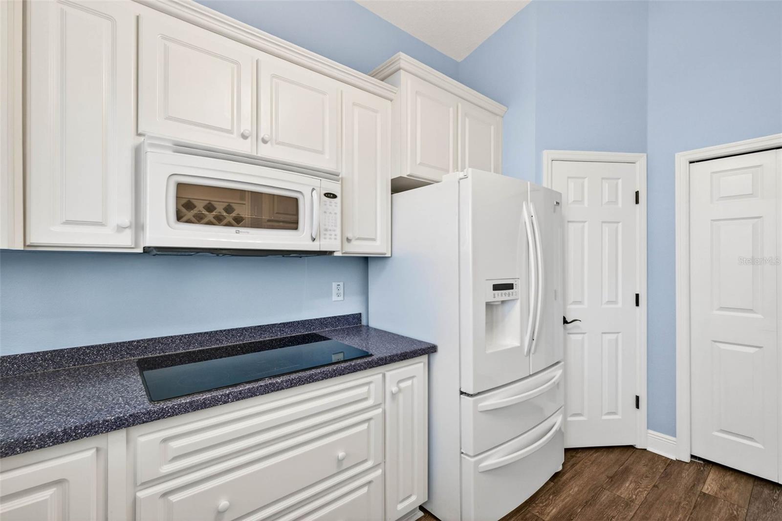 Image 20 of 92 For 821 Blue Heron Boulevard