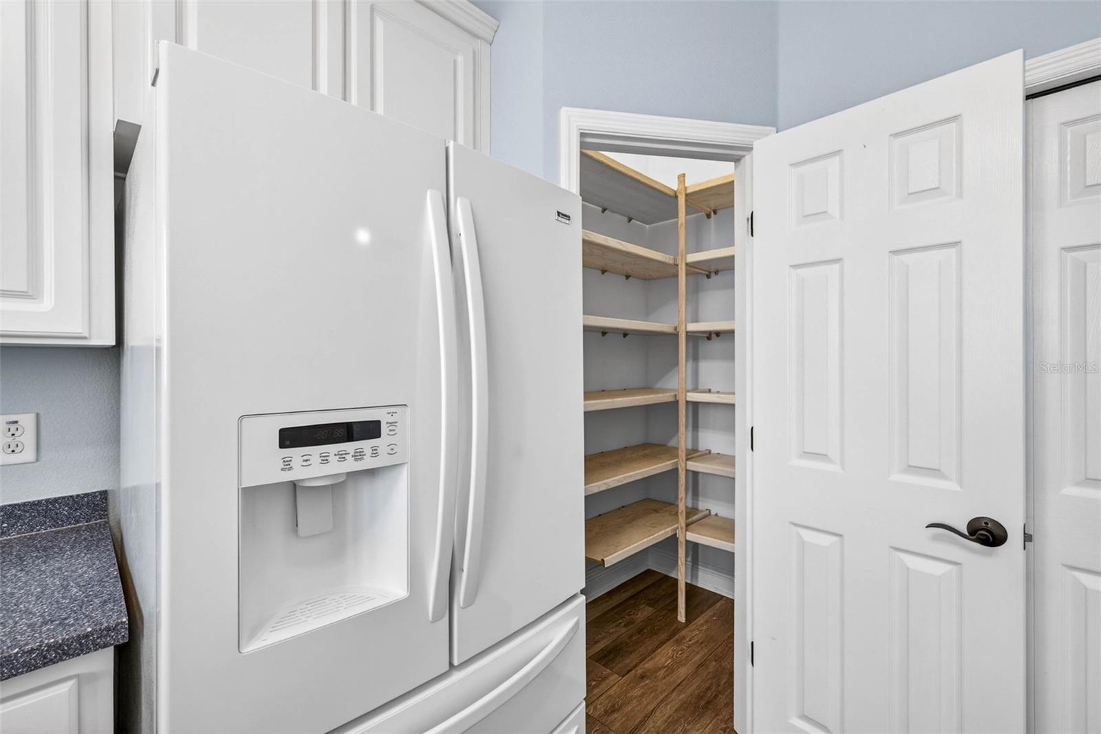 Image 21 of 92 For 821 Blue Heron Boulevard