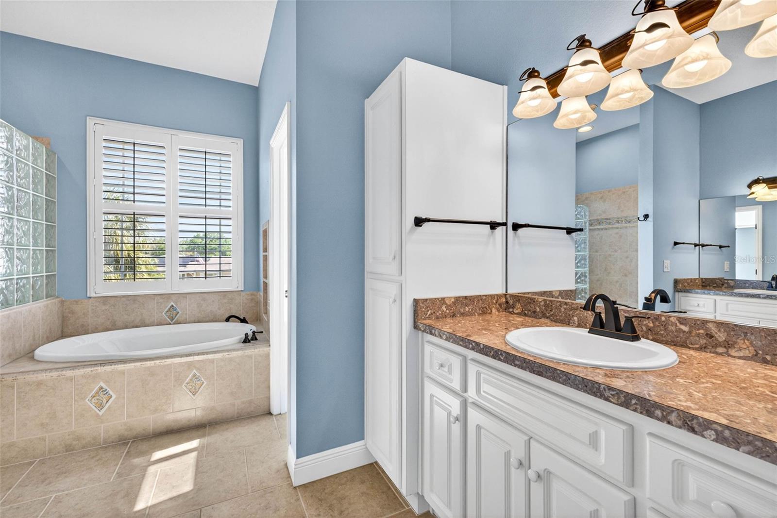 Image 43 of 92 For 821 Blue Heron Boulevard