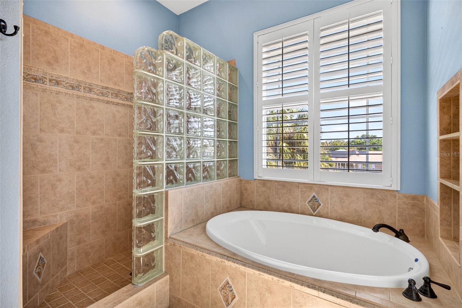 Image 45 of 92 For 821 Blue Heron Boulevard