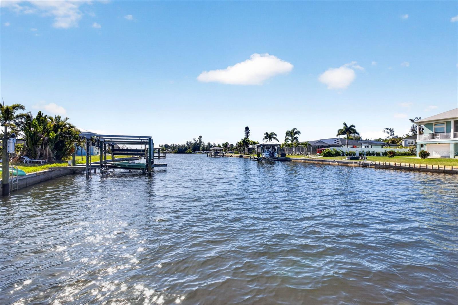 Image 69 of 92 For 821 Blue Heron Boulevard