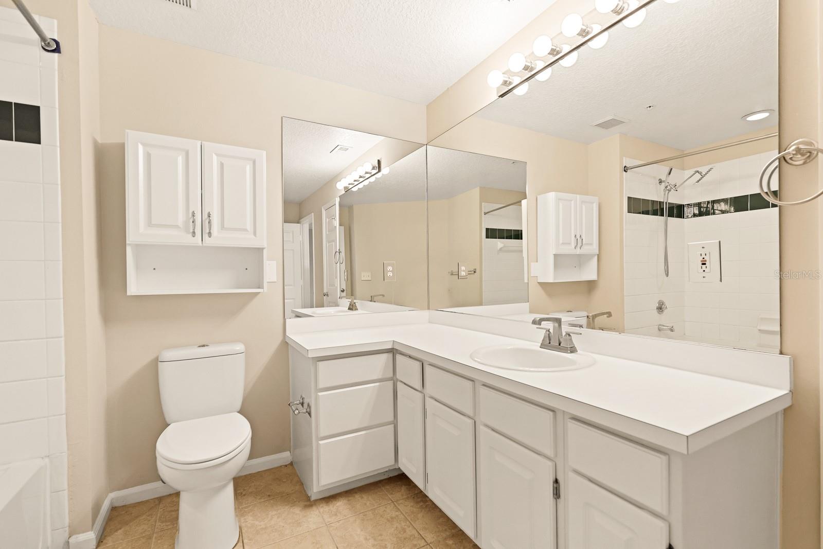 Image 13 of 22 For 5302 Bay Club Circle