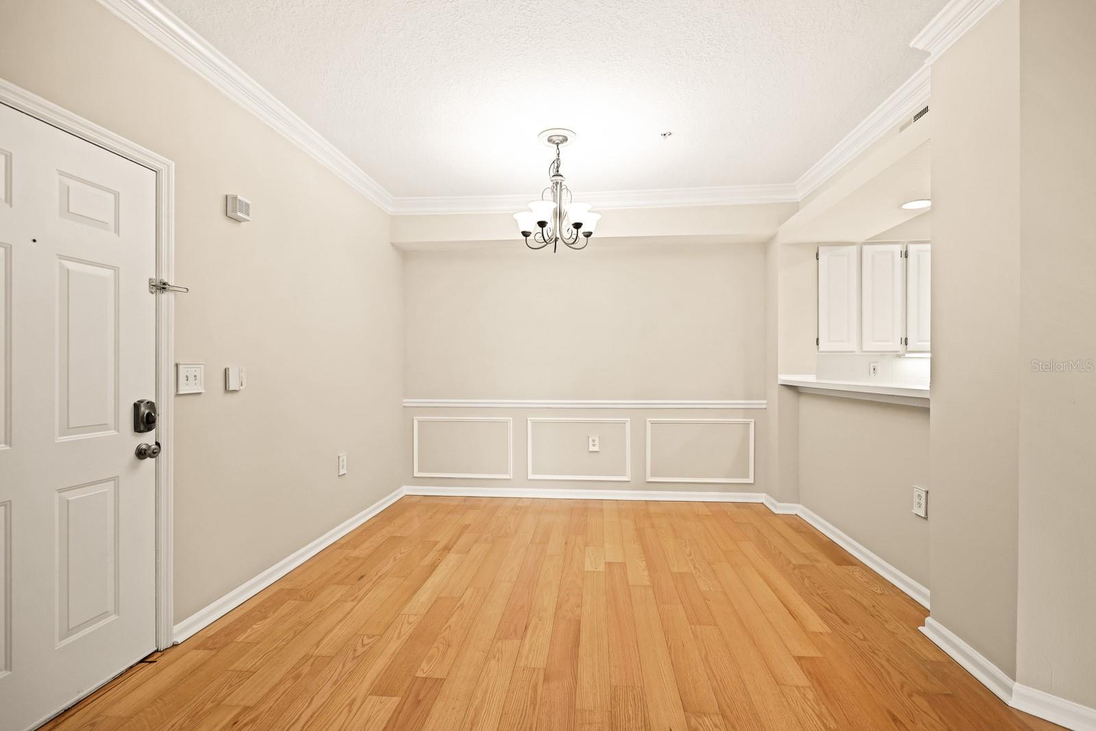 Image 6 of 22 For 5302 Bay Club Circle