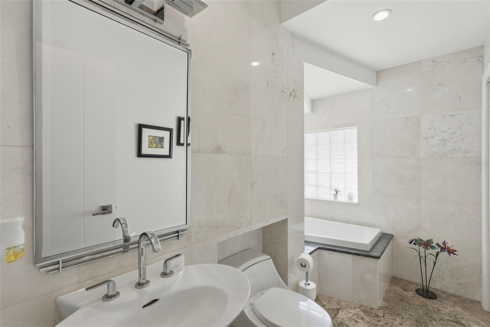 Image 15 of 45 For 125 23rd Avenue Ne