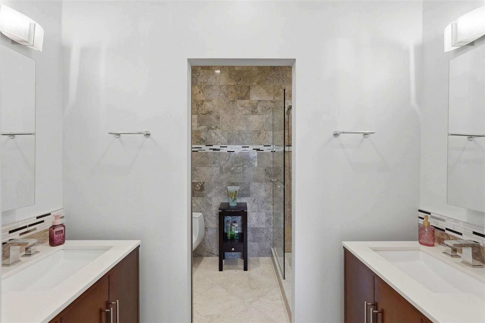 Image 21 of 45 For 125 23rd Avenue Ne