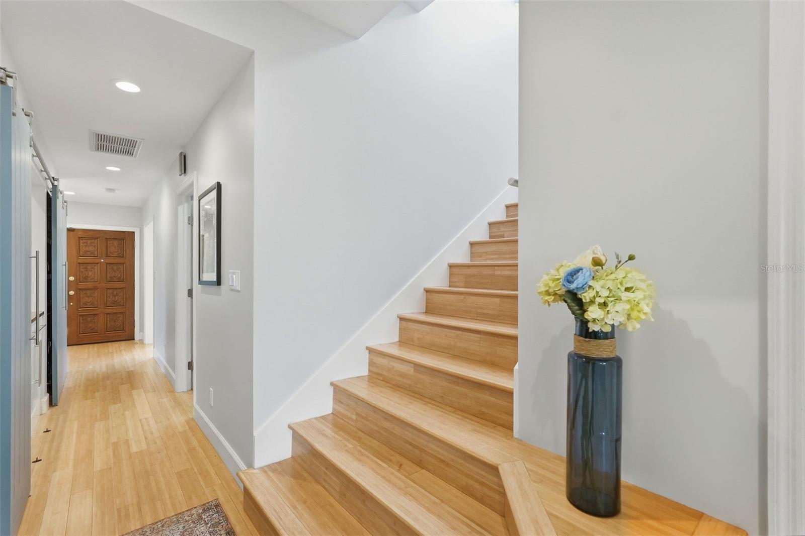 Image 23 of 45 For 125 23rd Avenue Ne