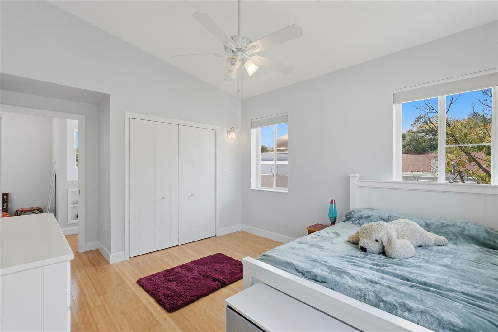 Image 28 of 45 For 125 23rd Avenue Ne